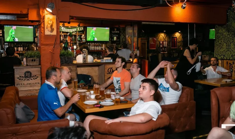 Ресторан-бар Olster Irish pub в Краснодаре: Ресторан, Бар, Спортивные мероприятия, Чилим, Авторская кухня , Европейская кухня , Развлечение,