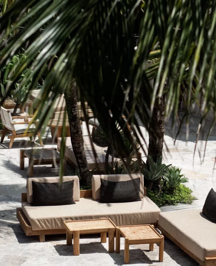 Пляжный Клуб The Lawn в Бали: Бассейн, Коктейли, Бар, Bar, Restaurant , Swimming pool , Cocktails , Ресторан,