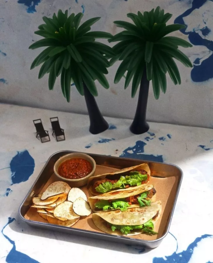 Пляжный Клуб The Lawn в Бали: Бассейн, Коктейли, Бар, Bar, Restaurant , Swimming pool , Cocktails , Ресторан,