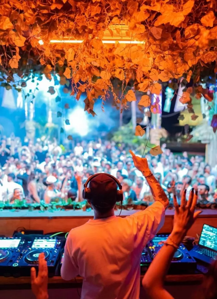 Пляжный Клуб «Savaya»