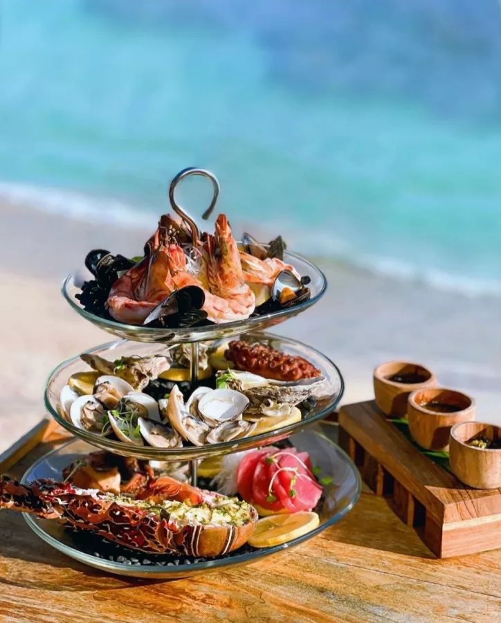 Пляжный Клуб White Rock в Бали: Бассейн , Бар, Коктейли , Swimming pool , Bar, Restaurant , Cocktails , Ресторан,