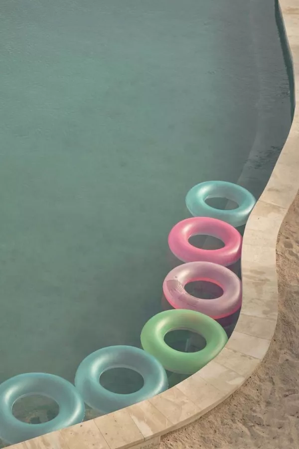 Пляжный Клуб Canna в Бали: Бассейн, Ресторан, Йога, Бар, Swimming pool , Restaurant , Bar, Yoga,