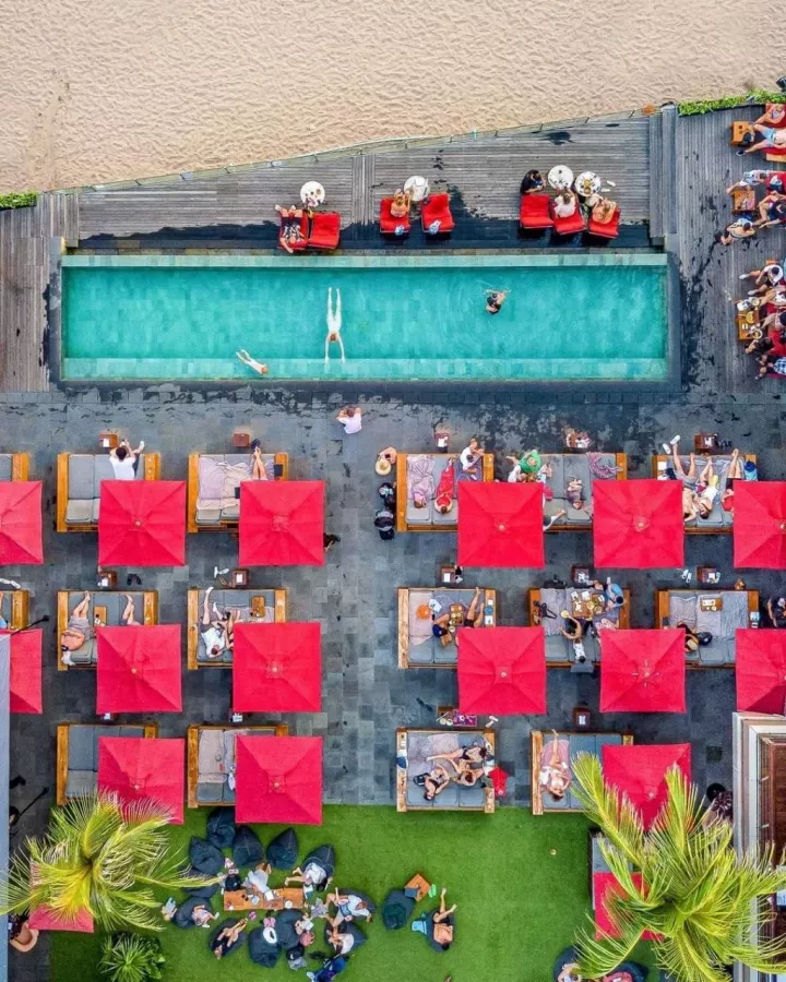 Пляжный Клуб KU DE TA в Бали: Бар, Бассейн, Ресторан, Коктейли, Cocktails , Swimming pool , Restaurant , Bar,