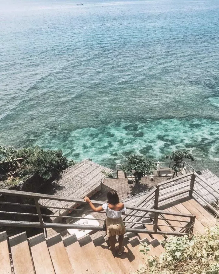 Пляжный Клуб Ulu Cliffhouse в Бали: Бар, Бассейн, Ресторан, Коктейли,