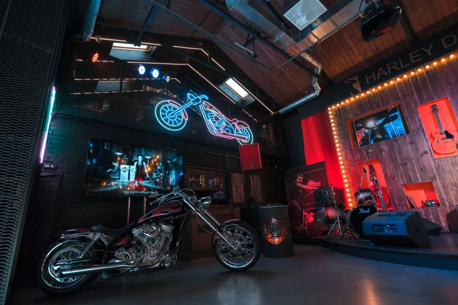 Бар Harley Drink Bar в Санкт-Петербурге: Гатробар, Автомобили, Мотоциклы, Арт, Фестивали, Концерты, Вкусно, Дрифт, Свобода, Гриль, Коктейли, Живая музыка,