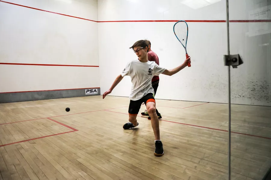 Сквош-клуб October Sport Club в Санкт-Петербурге: Физическое Развитие , Сквош, Коллективные Игры, Кардиотреннинг, Консультация Тренера, Тренировки,