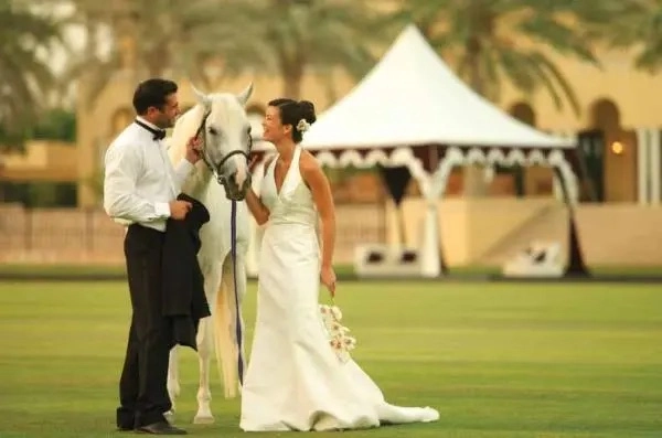 Организация свадебной церемонии Dubai Polo & Equestrian Club в Дубаи: Свадебный Зал, Бракосочетание , Организация свадеб , Свадебное агентство , Для влюбленных, ОАЭ, Свадьба в Дубае,