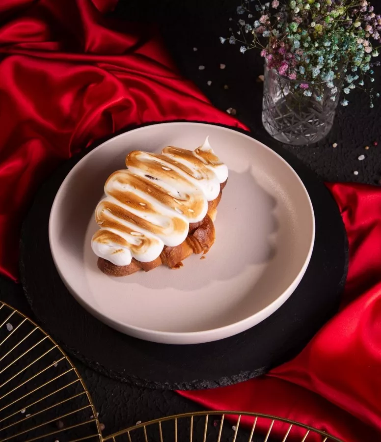Ресторан Дэ Луна в Ставрополе: Современная кухня , Авторская кухня , Барное меню, Винная карта , Ресторан,