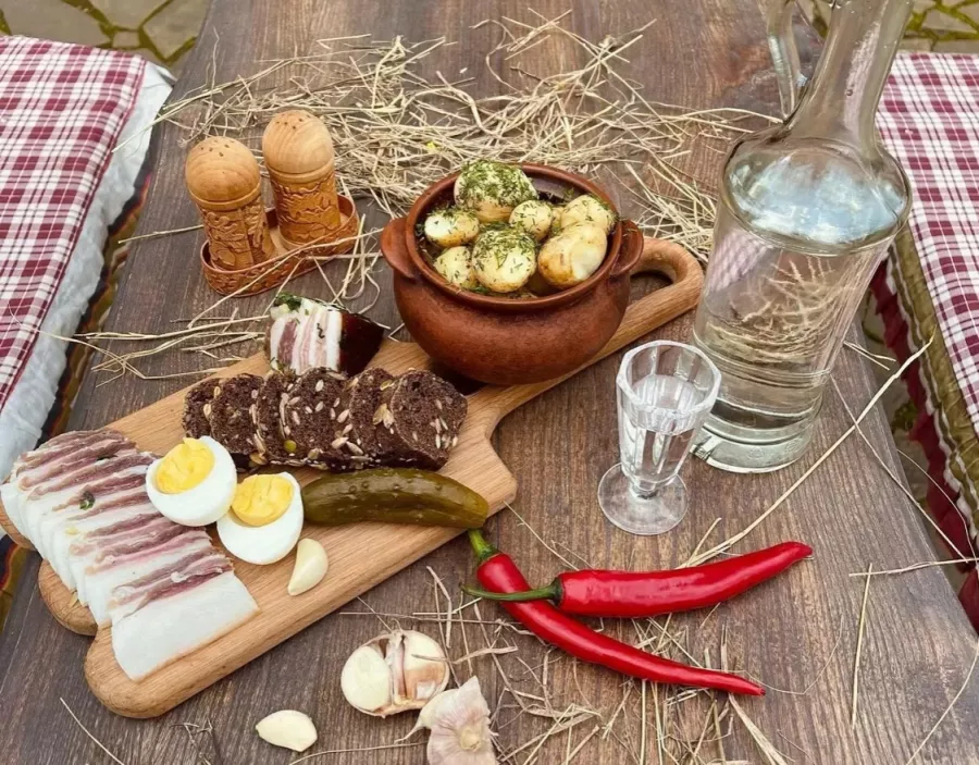 Ресторан Изба в Ставрополе: Еда, Десерты, Летняя терраса, Русская кухня, Ресторан,