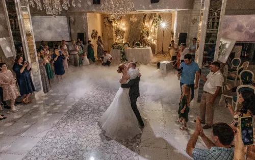 Дворец торжеств и ресторан Парнас Палазо  в  Ставрополе