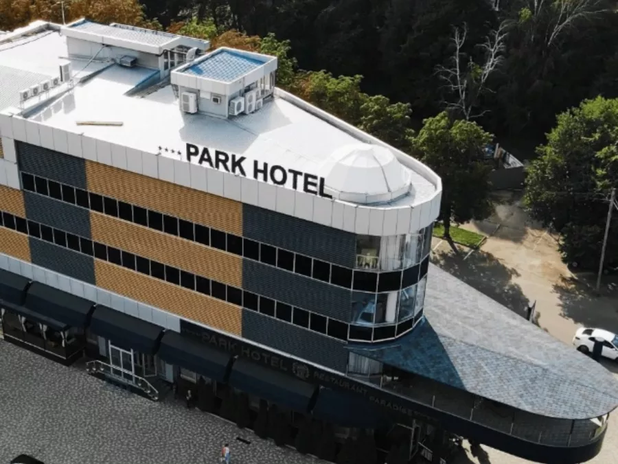 Гостинично-ресторанный комплекс PARK HOTEL STAVROPOL в Ставрополе: Бракосочетание , Свадебный зал , Банкетный зал , Отель, Европейская кухня , Организация свадеб , Свадебный ресторан , Для влюбленных,