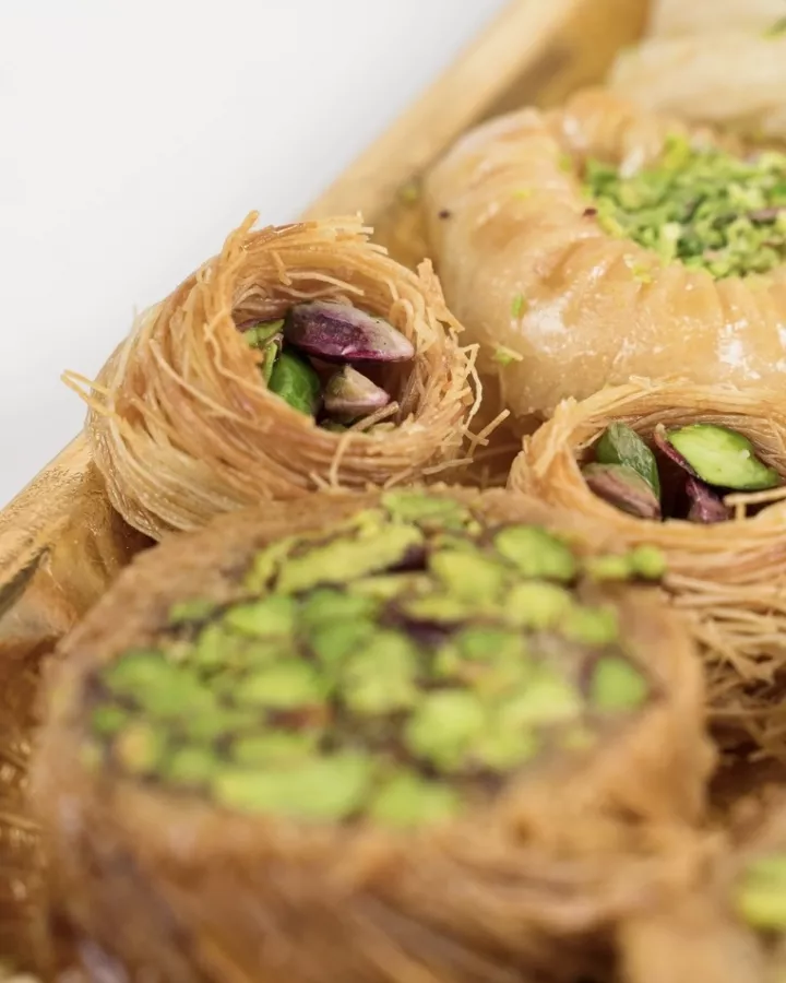 Торты на заказ Дамасский пекарь в Москве: Сладости , Покушать, Вкусняшки , Торты , Пирожные , Десерты,