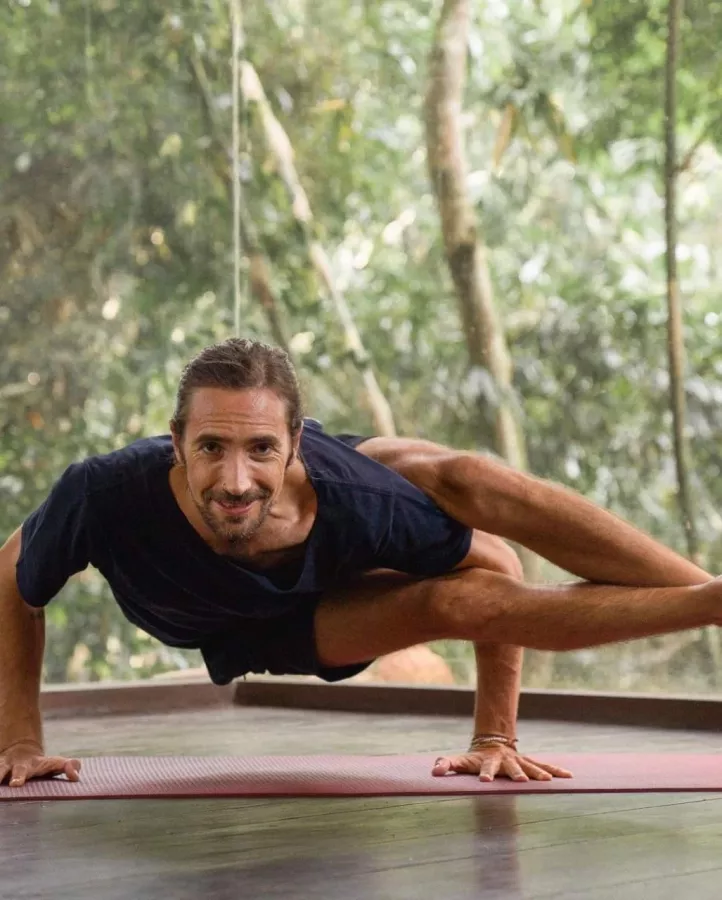 Студия Йоги Radiantly Alive в Бали: Йога, Yoga, Кафе, Cafe, Растяжка, Медитация , Stretching , Meditation ,