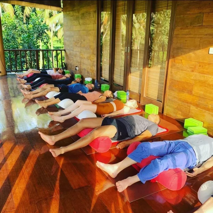 Студия Йоги Ubud Yoga House в Бали: Йога, Медитация , Растяжка , Джунгли, Jungles, Yoga, Meditation , Stretching ,