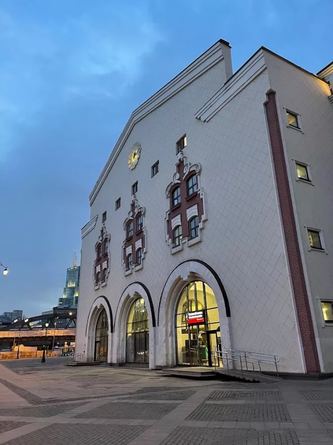 Сквош-клуб Central Squash в Москве: Сквош-корт, Коллективные Игры, Физическое Развитие, Тренировки, Консультация Тренера, Кардиотреннинг,