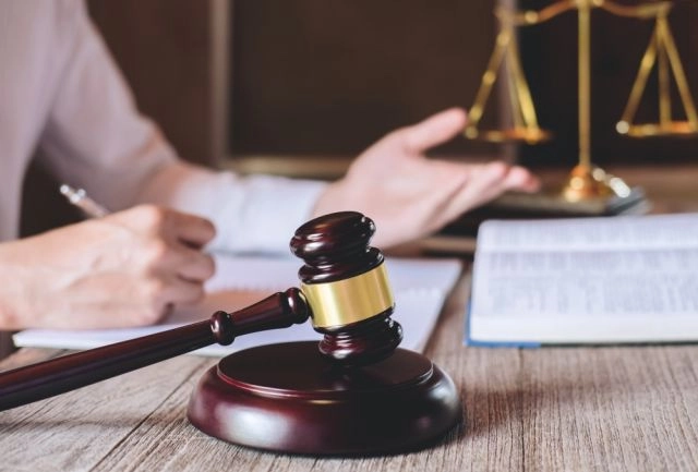Нотариус Анапского нотариального округа Асватуров в Анапе: Нотариус, Право, Бизнес,