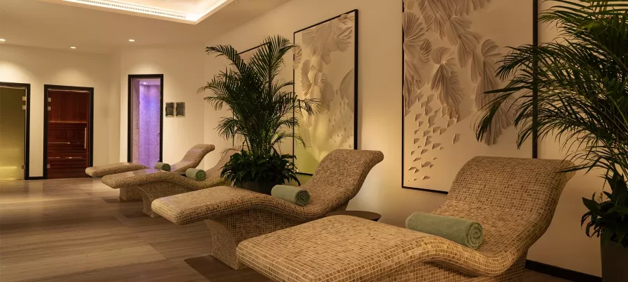 Оздоровительный комплекс Retreat Health Club & Spa в Дубаи: Оздоровительный комплекс, Массаж , Бассейн , Сауна, Легкий пар, Процедурные кабинеты, Чилл-бокс, Следить за здоровьем,
