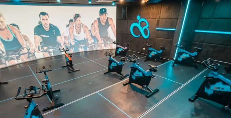 Тренажерный зал Group Fitness Experience в Дубаи: Индивидуальные тренировки, Велотренировка , Велотренажер , Аэробика , Фитнес , Тренажёрный зал , Спортивный зал , ОАЭ 🇦🇪 , Развиваться,