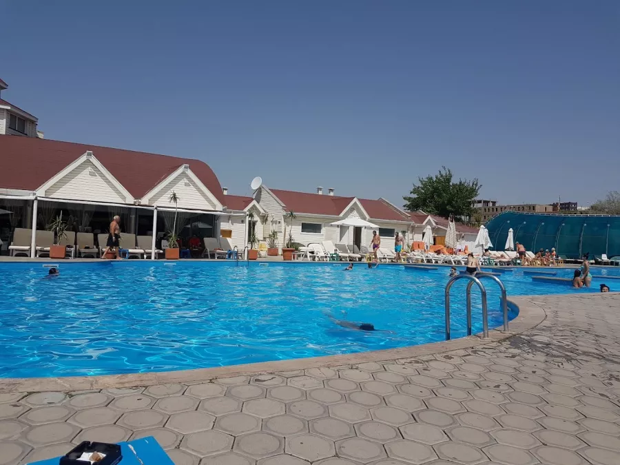 Теннисный клуб Davtyan Tennis Club в Ереване: Теннисные Корты, Коллективные Игры, Физическое Развитие, Спортивная Секция, Тренировки, Консультация Тренера,