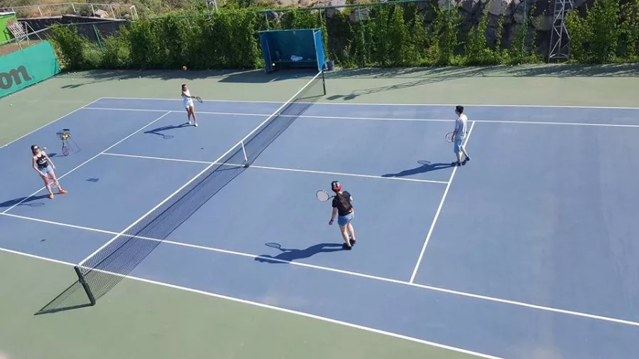 Теннисный клуб Davtyan Tennis Club в Ереване: Теннисные Корты, Коллективные Игры, Физическое Развитие, Спортивная Секция, Тренировки, Консультация Тренера,