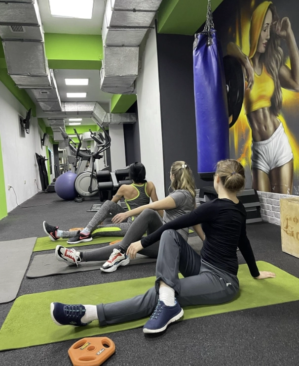 Фитнес-клуб UGYM в Сочи: Персональный тренер, Фитнес-бар, Сауна, Развиваться, Фитнес, Тренажёрный зал, Боевые искусства,