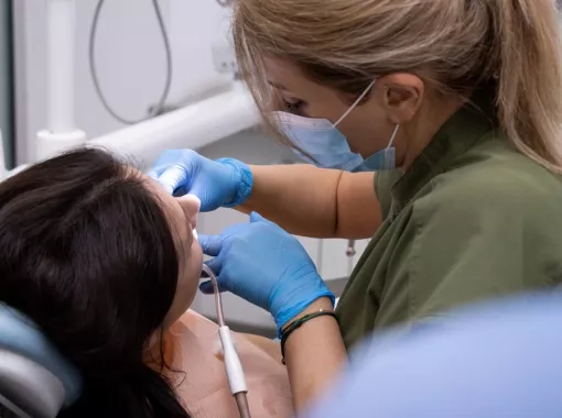 Стоматологическая клиника "Yerevan Dental Clinic"