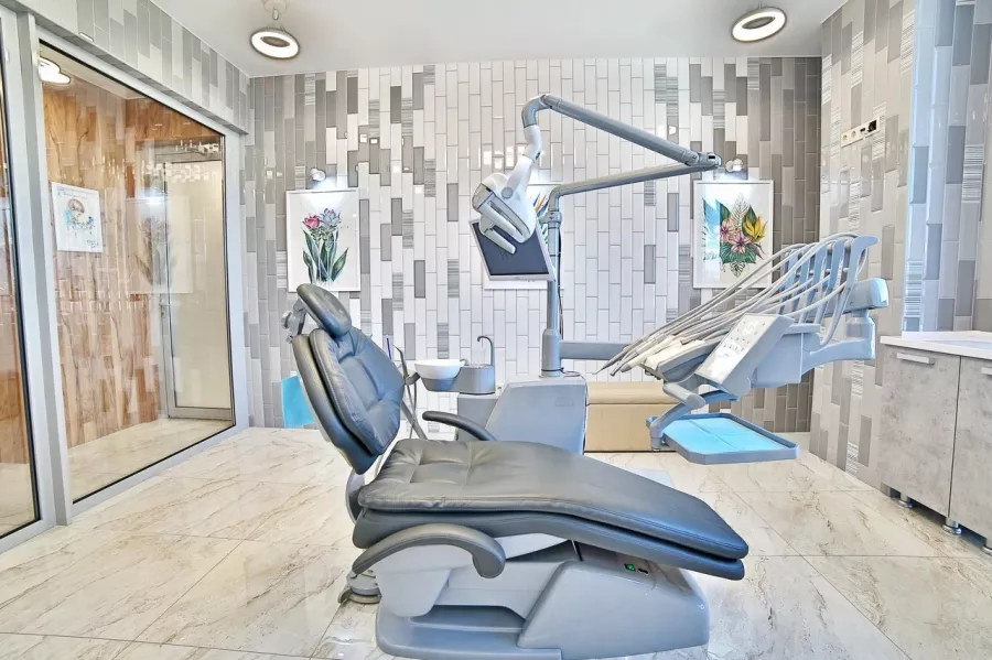 Стоматологическая клиника Dental SPA в Адлере: Имплантация, Лечение Зуба, Удаление Зуба, Детский Стоматолог, Стоматология, Лечение Десен, Лечение Кариеса, Бесплатная Консультация, Диагностика,