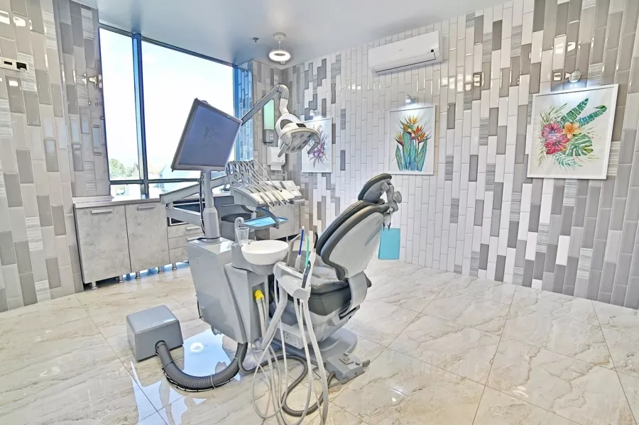 Стоматологическая клиника Dental SPA в Адлере: Имплантация, Лечение Зуба, Удаление Зуба, Детский Стоматолог, Стоматология, Лечение Десен, Лечение Кариеса, Бесплатная Консультация, Диагностика,
