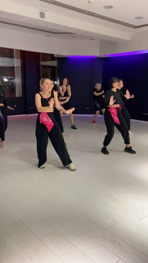 Школа танцев и фитнеса Latina Top в Новосибирске: Учимся, Танцы, Фитнес, Тренировка, Зал, Хореография, Школа,