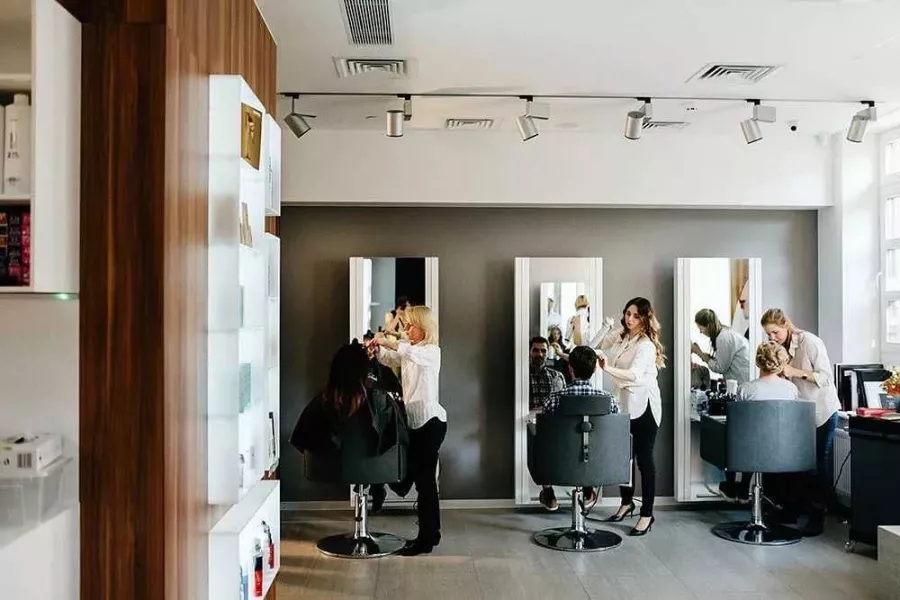 Салон красоты Wow Beauty Salon в Дубаи: Волосы, Я красивая, Hair, Маникюр, Nail, Brow, Макияж, Make up,