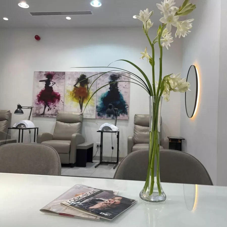 Салон красоты Noona Beauty Salon в Дубаи: Волосы, Я красивая, Hair, Маникюр, Eyebrows, Nail, Стрижка,