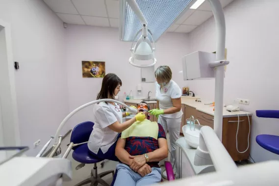 "Стоматологический кабинет Доктор Smile"