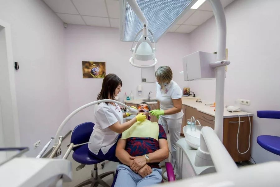 Стоматологический кабинет Доктор Smile в Адлере: Имплантация, Лечение Зуба, Удаление Зуба, Детский Стоматолог, Стоматология, Лечение Десен, Лечение Кариеса, Бесплатная Консультация, Диагностика,