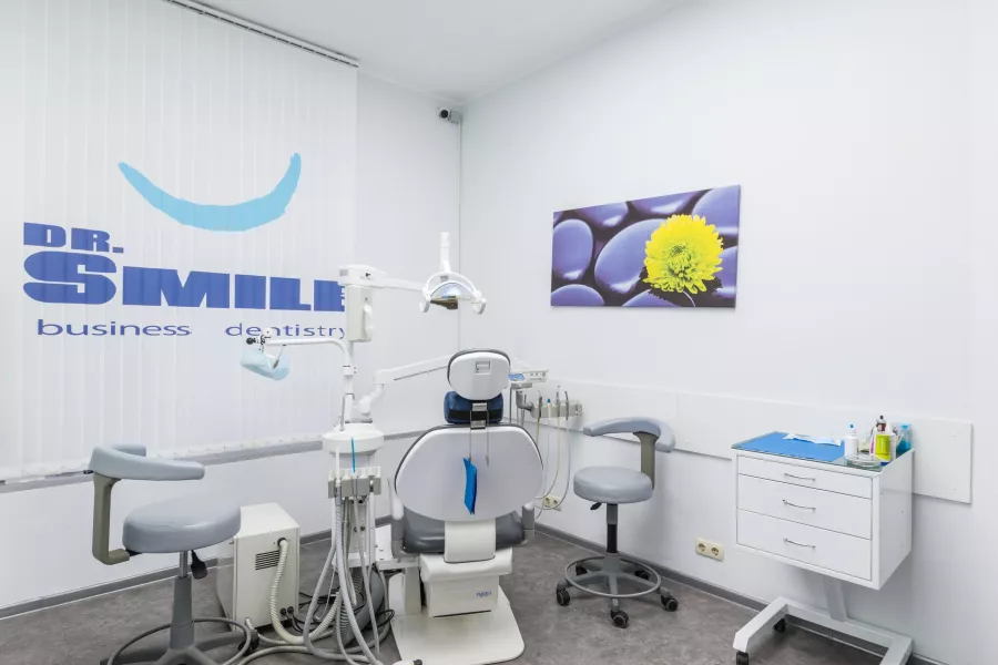 Стоматологический кабинет Доктор Smile в Адлере: Имплантация, Лечение Зуба, Удаление Зуба, Детский Стоматолог, Стоматология, Лечение Десен, Лечение Кариеса, Бесплатная Консультация, Диагностика,