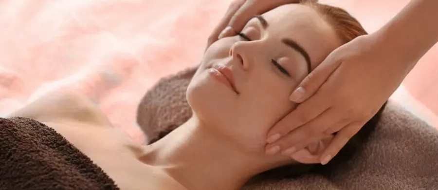 Салон красоты Charmelle Beauty Lounge в Дубаи: Красота, Волосы, Маникюр, Уход, Стрижка,