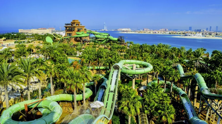 Аквапарк Aquaventure Waterpark в Дубаи: Аквапарк , Водные горки, Бассейн, Для детей, Возле воды, Развлечения ,
