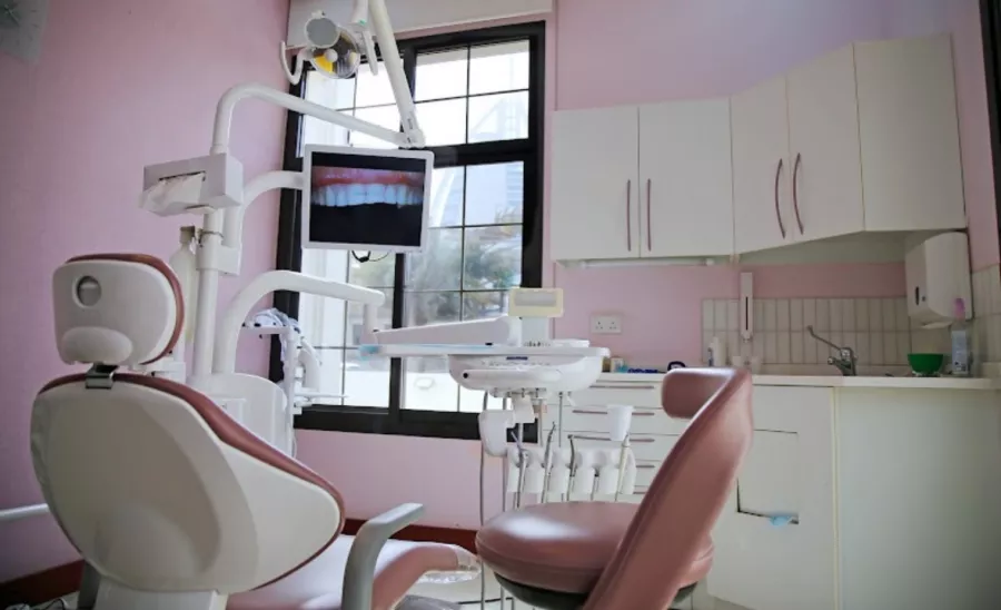 Стоматология Oris Dental Center Jumeirah в Дубаи: Разное, Лечение Зуба, Врач, Медицина, Стоматолог, Здоровье,