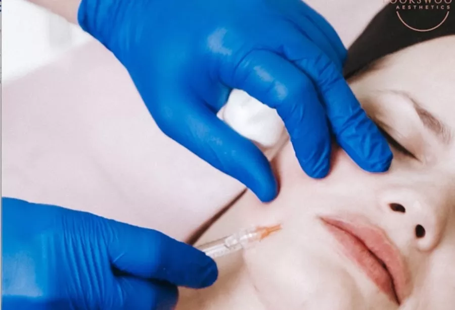 Медицинская клиника Lookswoow Aesthetics в Дубаи: Больница 🏥 , Медицина , Медицинский центр , Клиника, Врач, Доктор , Пациент , Следить за здоровьем,