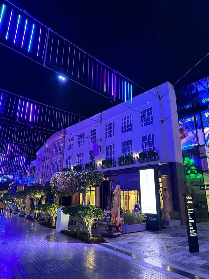Торговый центр City Walk Mall в Дубаи: Торговый центр, Покупки, Шоппинг, Shopping , Shopping mall, Деятельность,