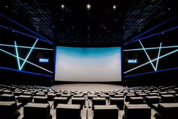 Кинотеатр "Vox Cinemas"