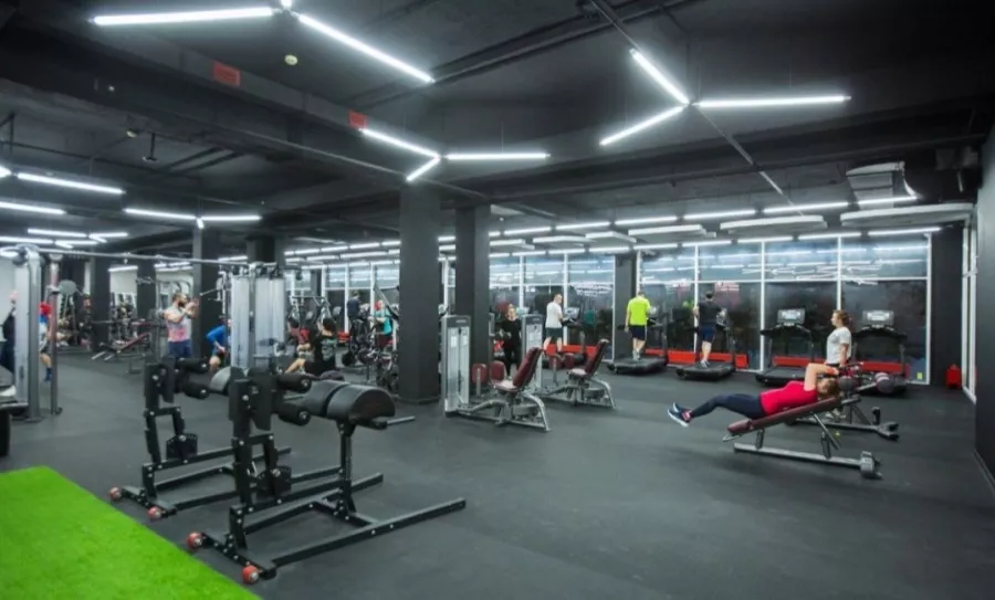Фитнес клуб Unlimited Fitness в Ставрополе: Фитнес , Развиваться, Спортивное питание , Солярий, Массаж , Тренажёрный зал , Фитнес-клуб, Следить за здоровьем,