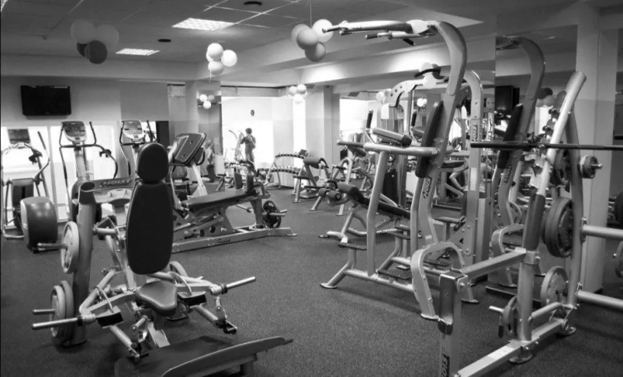 Фитнес клуб с бассейном Fresh fitness На Дзержинского в Ставрополе: Фитнес , Бассейн , Спортивный клуб , Плавание, Кроссфит , Тренажёрный зал , Тренировки , Следить за здоровьем, Развиваться,