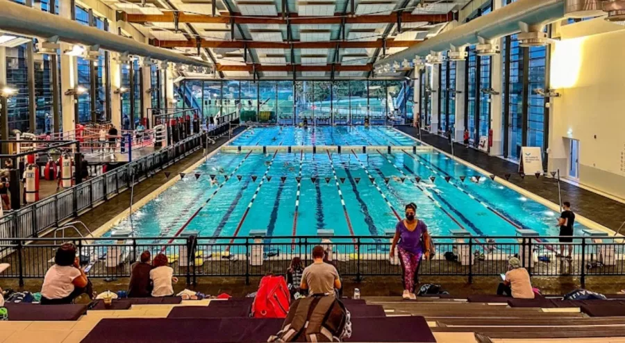 Спортивный зал FitRepublik Fitness Center в Дубаи: Здоровье, Бассейн, Развитие,