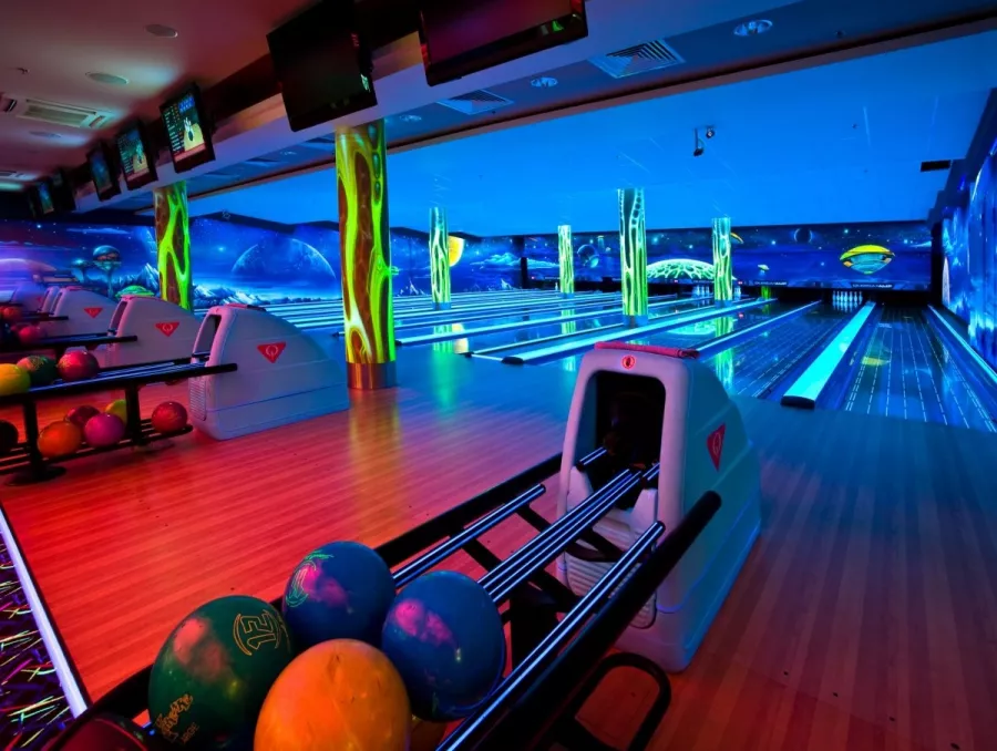 Боулинг-клуб Yalla! Bowling Club в Дубаи: Боулинг, Игра, Game, Веселье, Funny, Bowling,