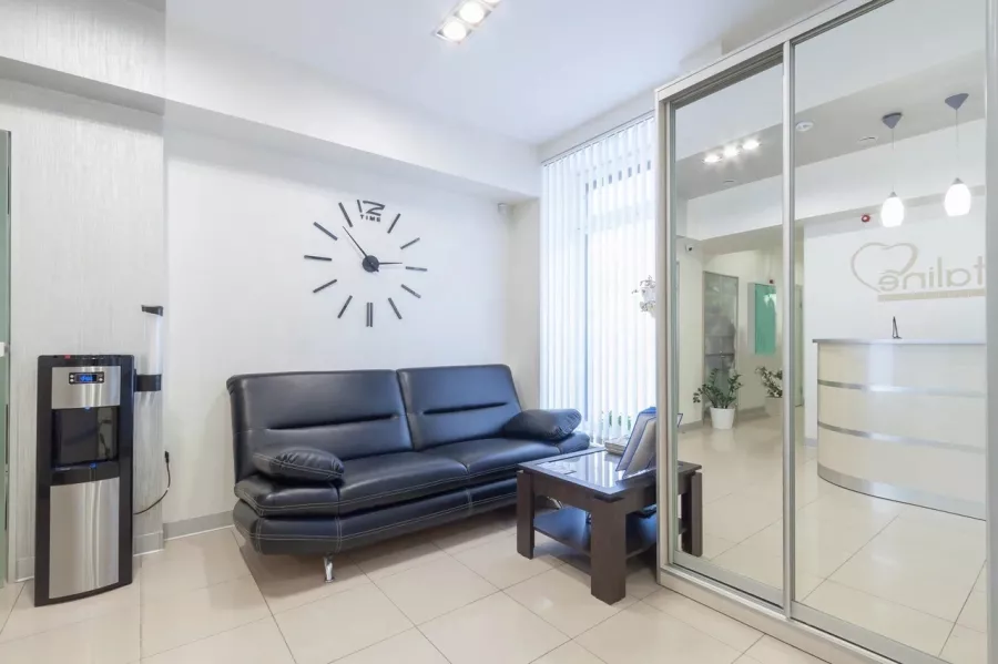 Стоматологическая клиника Дента Лайн в Екатеринбурге: Имплантация, Лечение Зуба, Удаление зубов, Стоматолог, Лечение Десен, Диагностика, Консультация ,