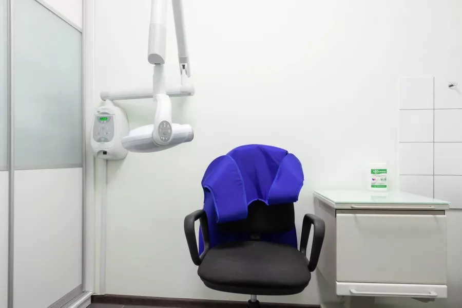 Стоматологическая клиника Дента Лайн в Екатеринбурге: Имплантация, Лечение Зуба, Удаление зубов, Стоматолог, Лечение Десен, Диагностика, Консультация ,