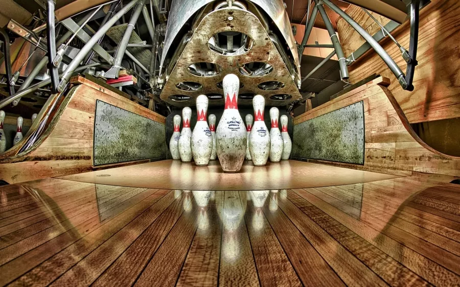 Боулинг-клуб Funky Lanes Bowling Centre в Дубаи: Боулинг, Игра, Game, Веселье, Funny, Bowling,