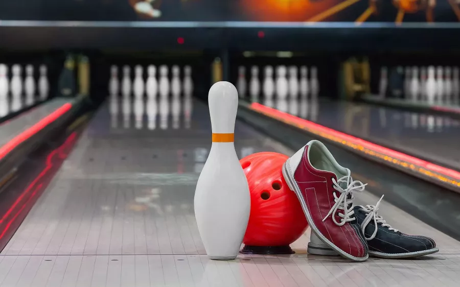 Боулинг-клуб Yalla! Bowling Club в City Centre Mirdif в Дубаи: Боулинг, Игры,