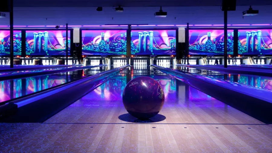 Боулинг-клуб Golden Ball Billiards & Bowling в Дубаи: Отдых, Боулинг, Игры,