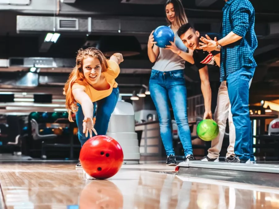 Боулинг-клуб Golden Ball Billiards & Bowling в Дубаи: Боулинг, Игра, Game, Веселье, Funny, Bowling,